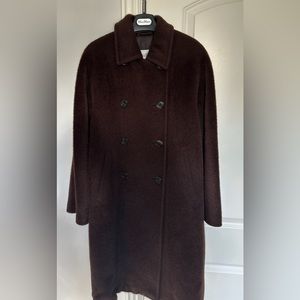 Max Mara double breasted coat in alpaca and wool.